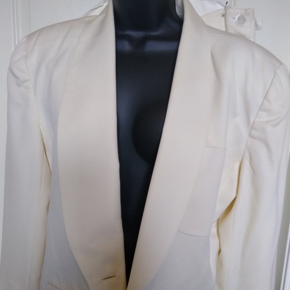 Cream Color Dana Buchman 2-Piece Suit